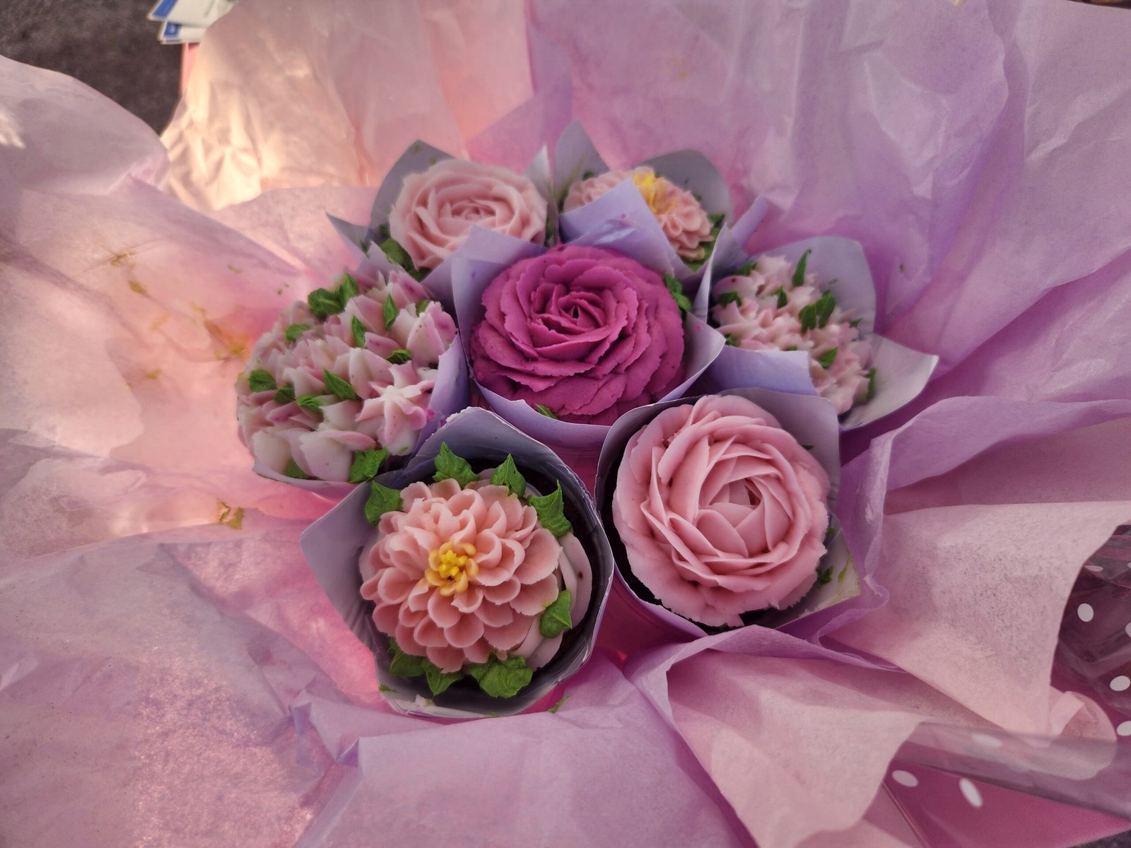 7 cupcake bouquet 4 7 cupcake bouquet - Image 4