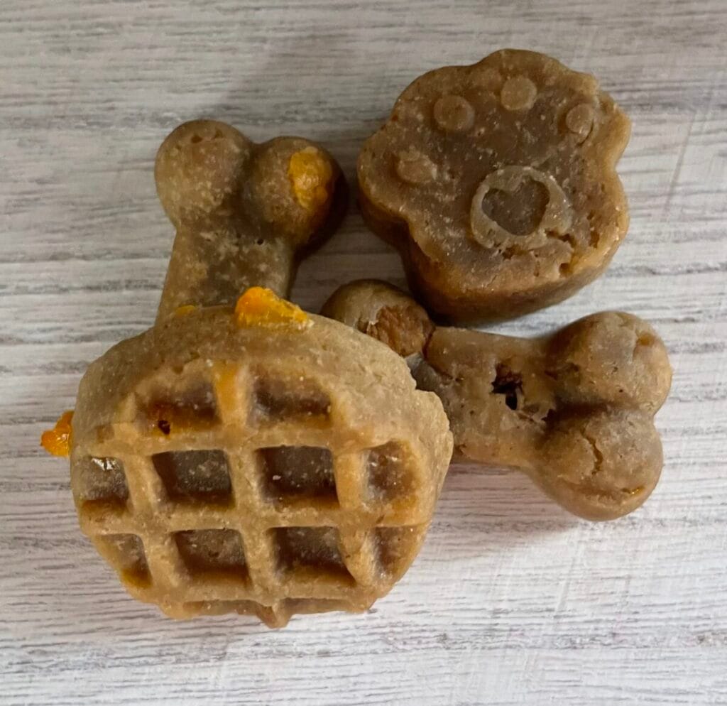 Bacon Cheddar Dog Treats (11 oz)