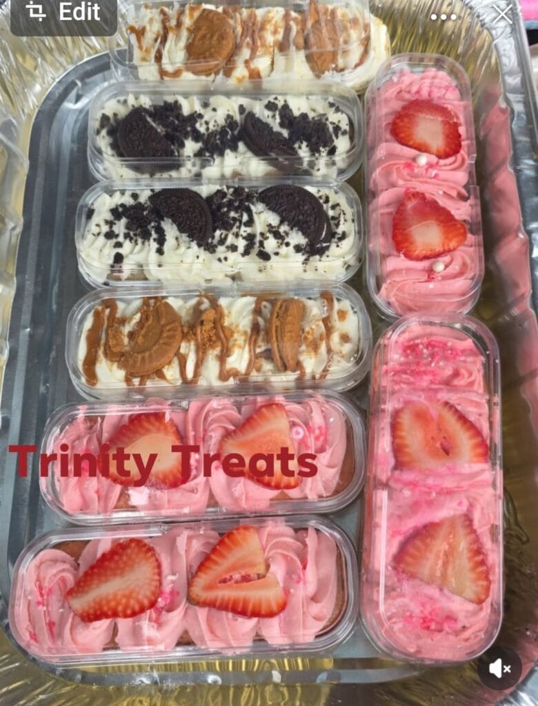 Mini cake [ vanilla/ chocolate with oreo/ strawberry/ Biscoff